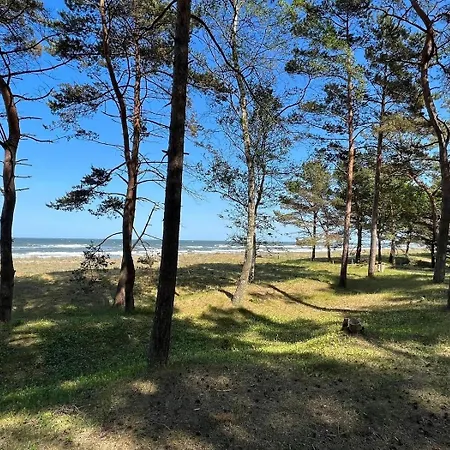 Strandhaus Ruegenperle - בית נופש באבה