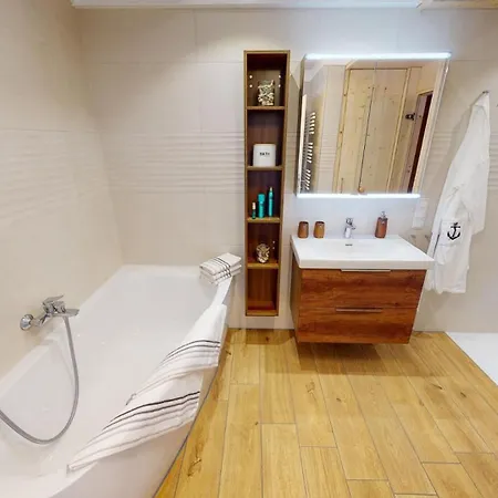 Strandhaus Ruegenperle - *