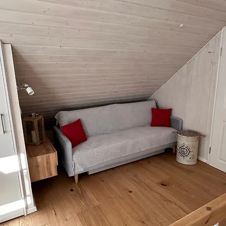 Strandhaus Ruegenperle - בית נופש *