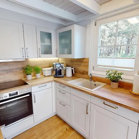 בית נופש Strandhaus Ruegenperle - באבה