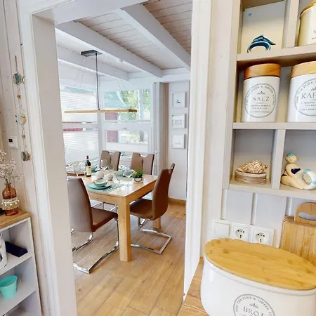 Strandhaus Ruegenperle - באבה