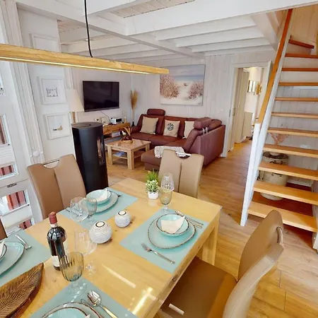 Strandhaus Ruegenperle - *